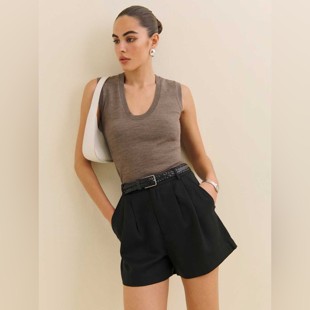 NWT Reformation Mason Short (6)